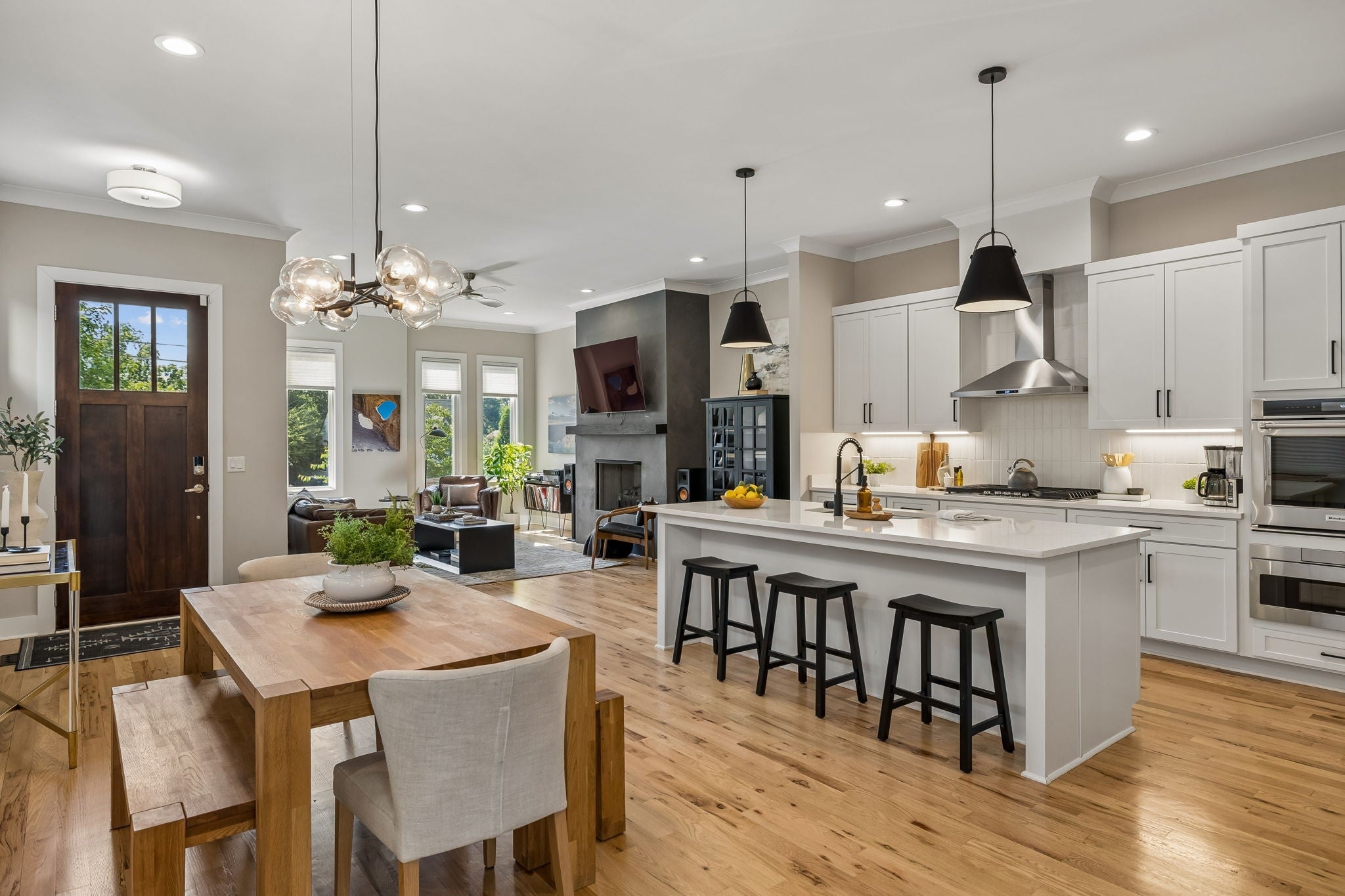4-bed listing at 1416 15th Ave S, Nashville