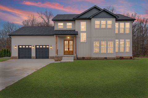 242 Bellshire Dr Clarksville TN 37043