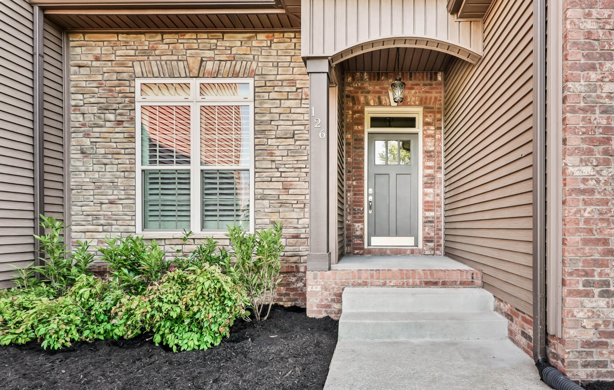 126 Parkland Cir