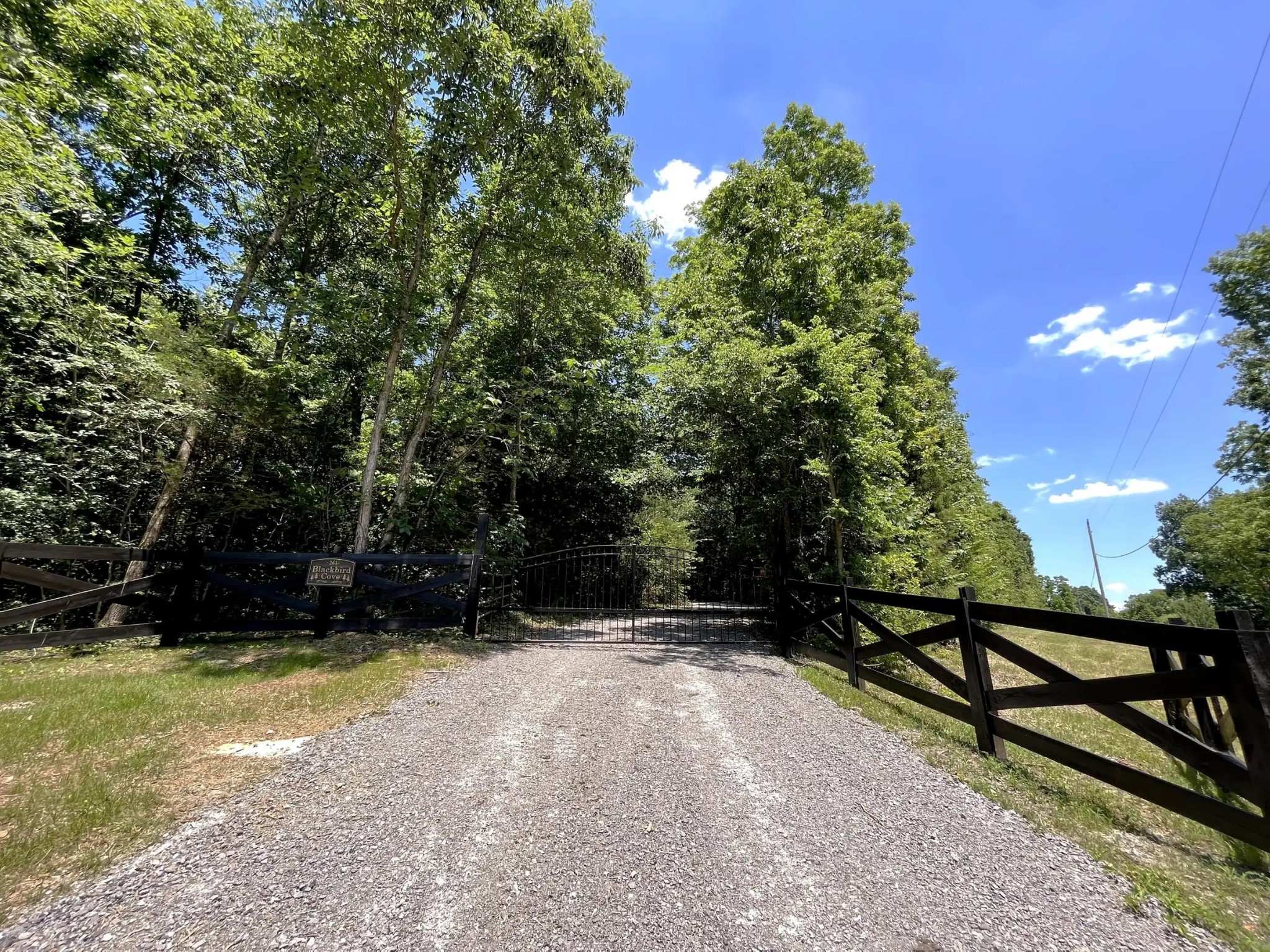 261 Blackbird Rd