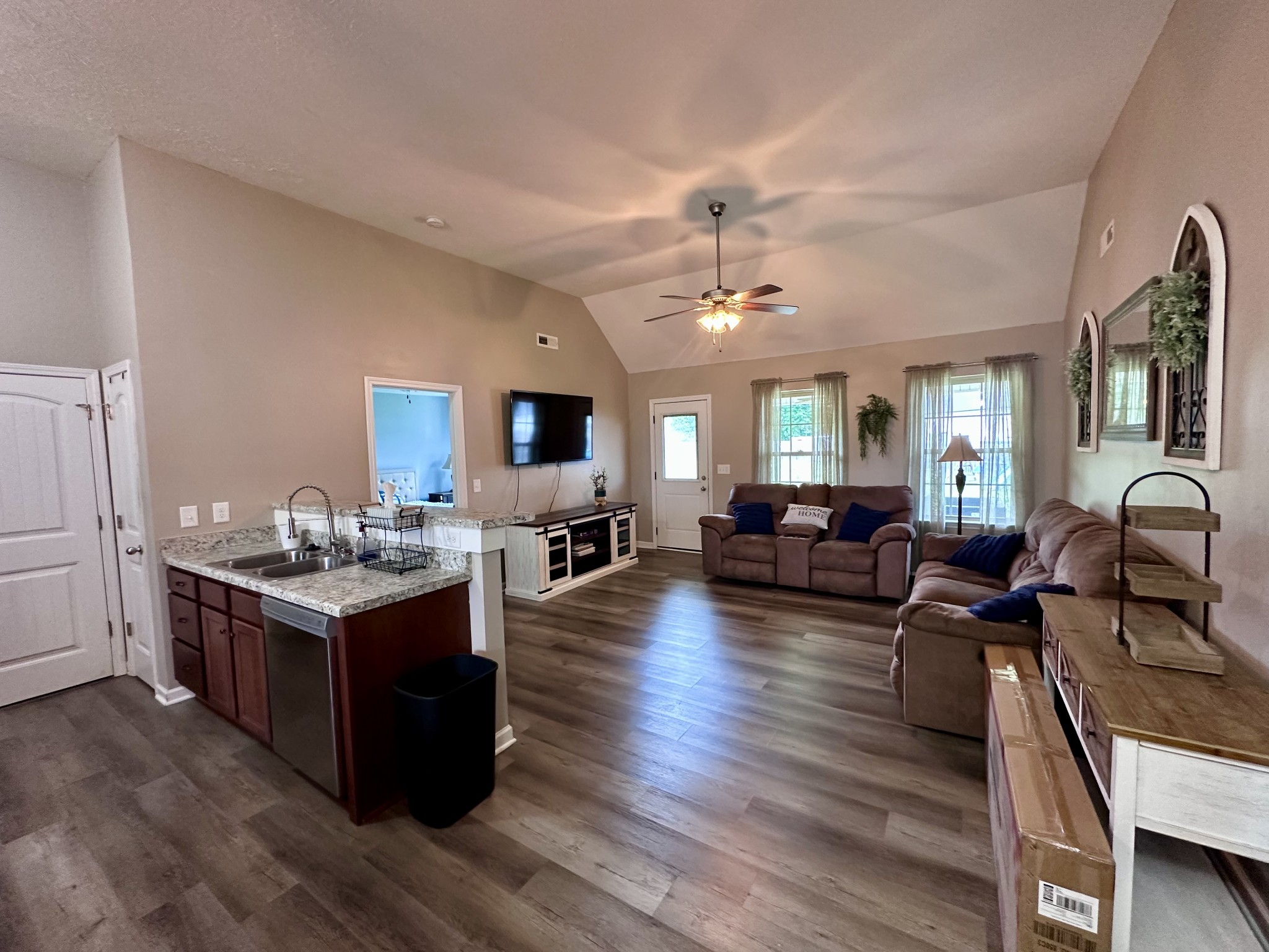 107 Grace Ct