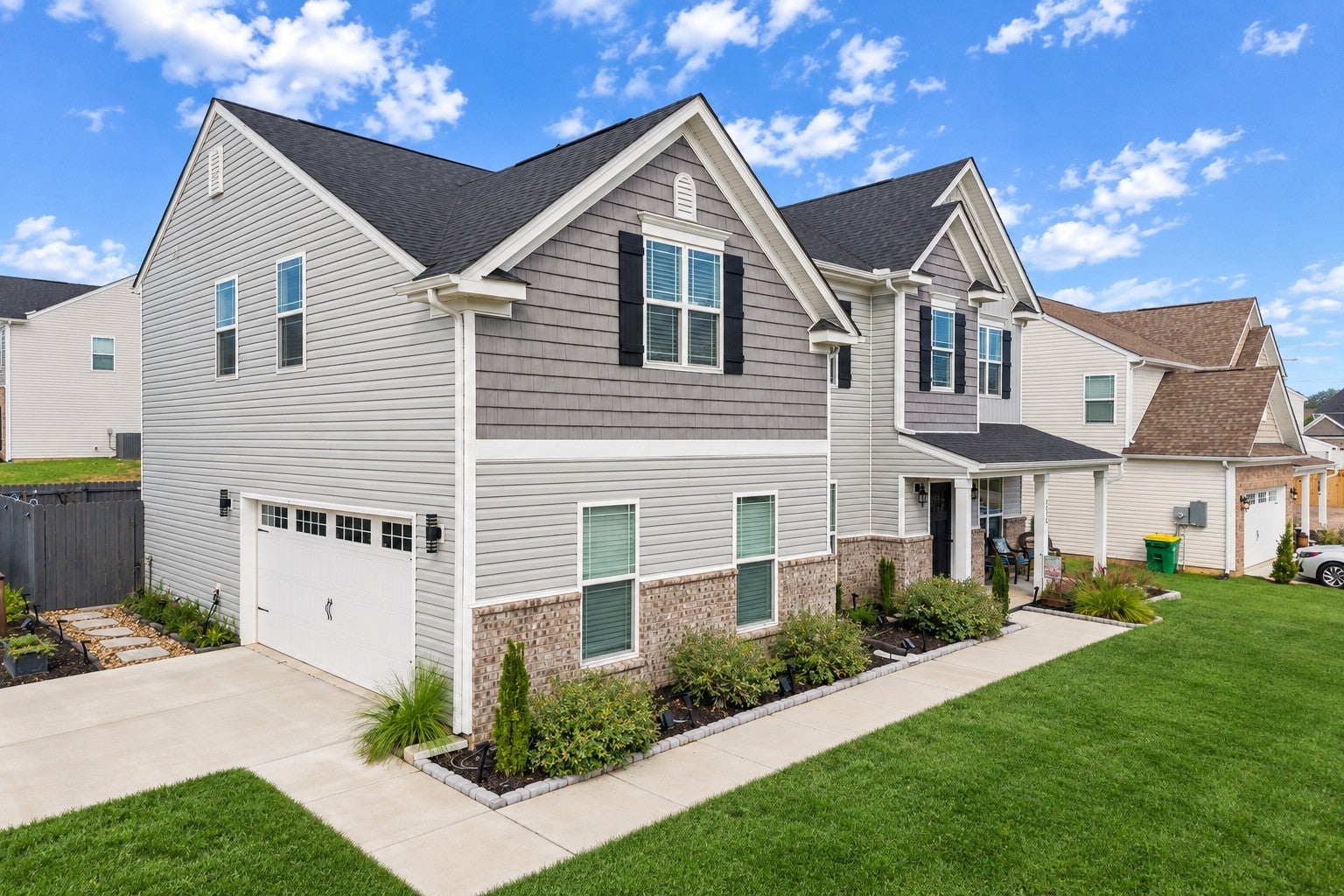 5036 Salient Dr