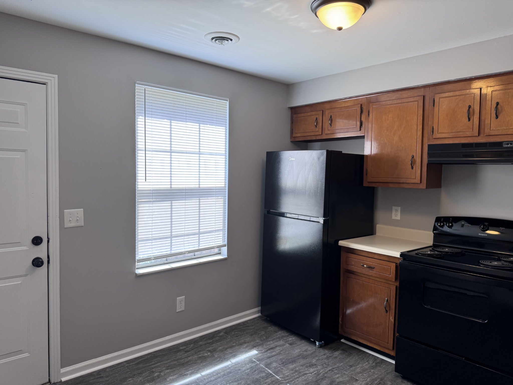 1510 W Knollwood Cir 3