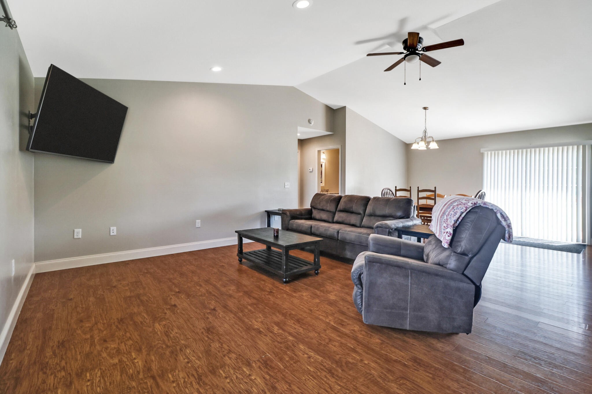 614 Tabor Loop