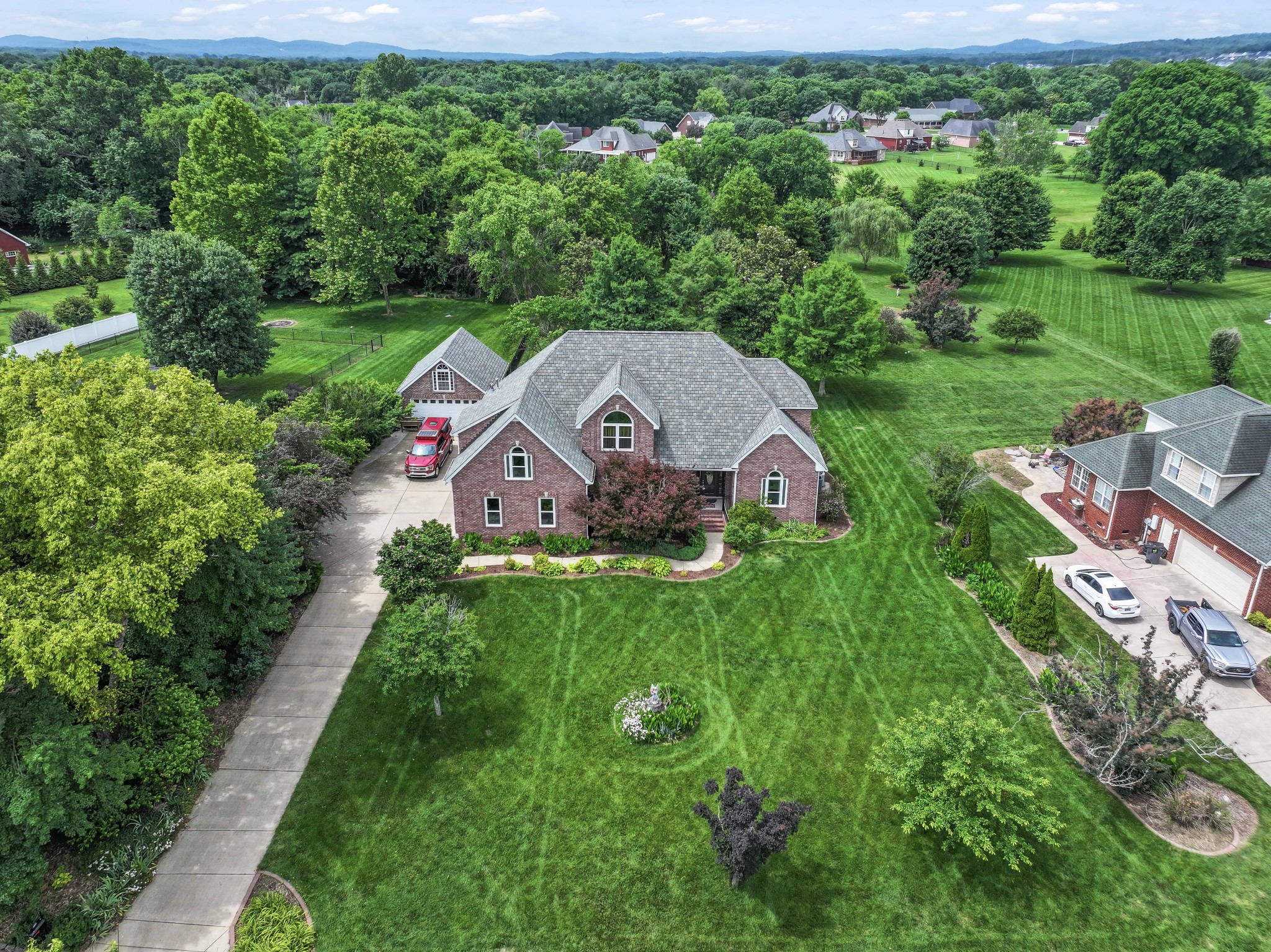 2739 Morton Lane