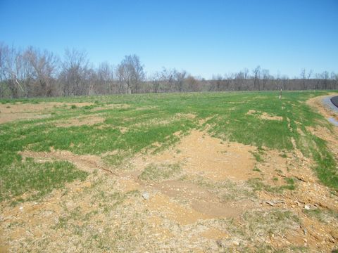 199 Daniel Lane Westmoreland TN 37186