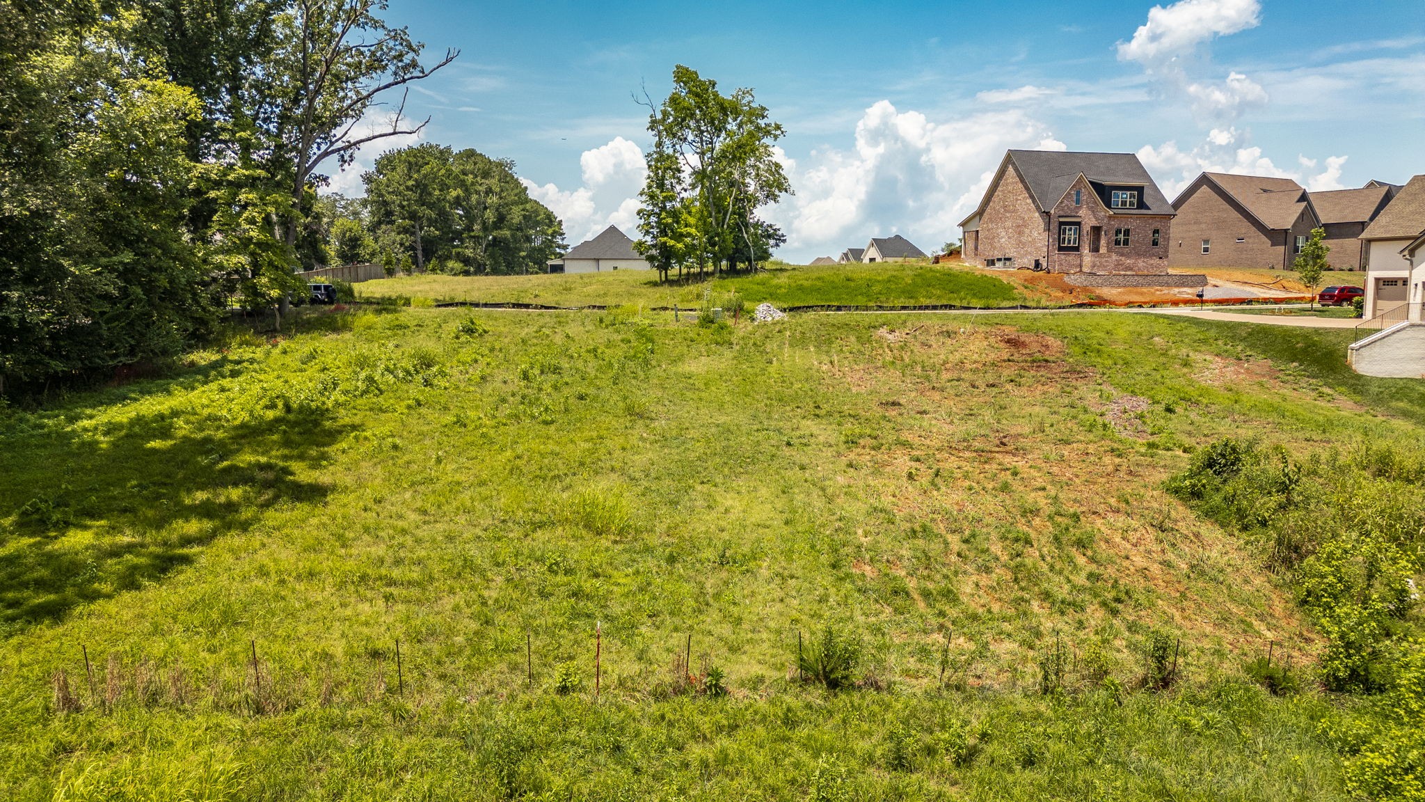 338 Raintree Dr