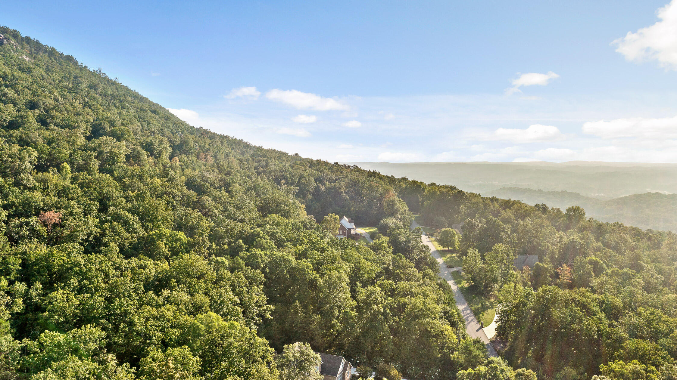 7783 Rocky Ledge Drive, Hixson, Tennessee image 1