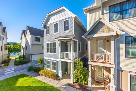 Photo of 914 Spinnaker Way, Chattanooga, TN 37402 (MLS # 1534853)