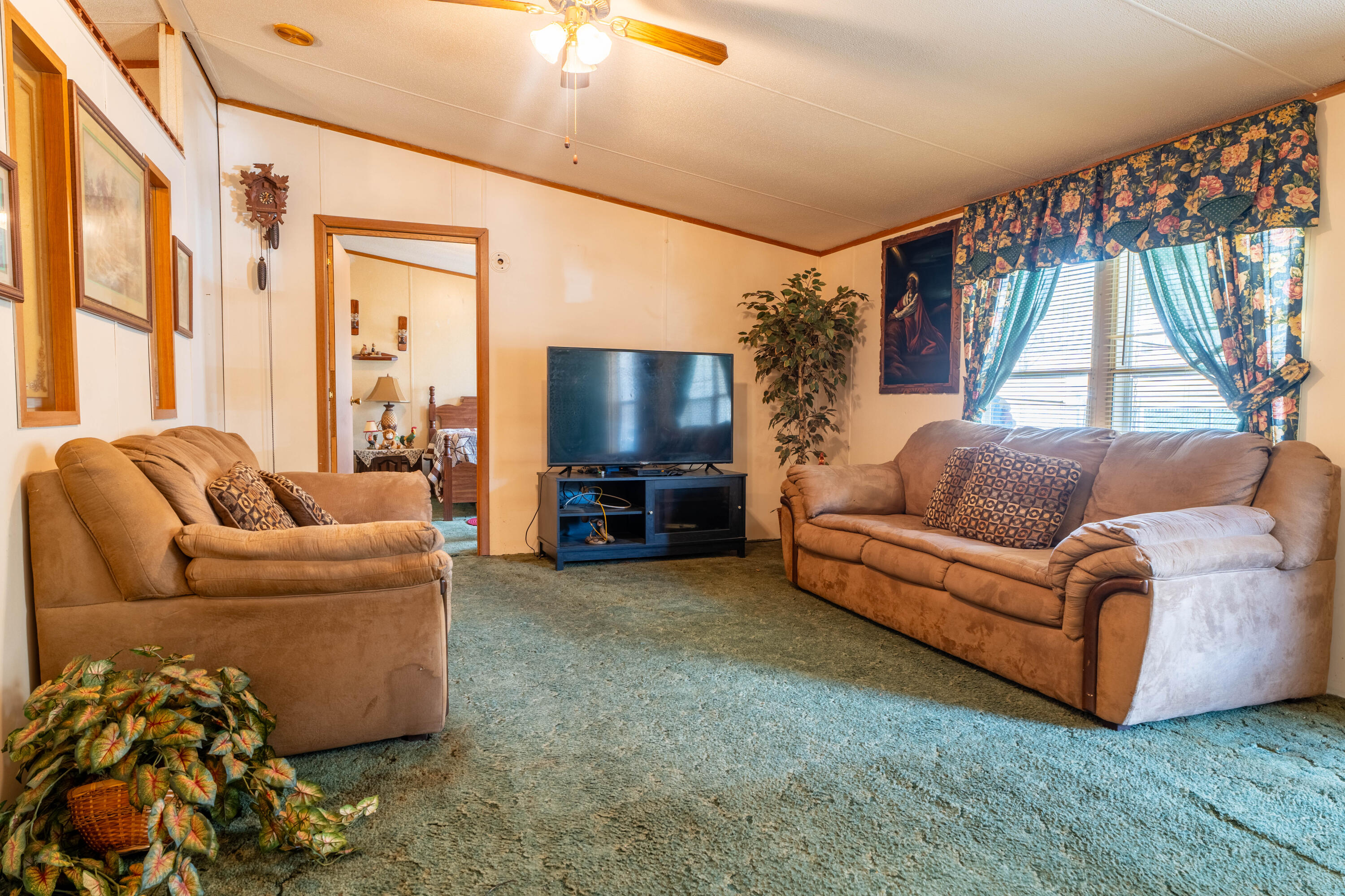 166 Applewood Lane, Chatsworth, Georgia image 2