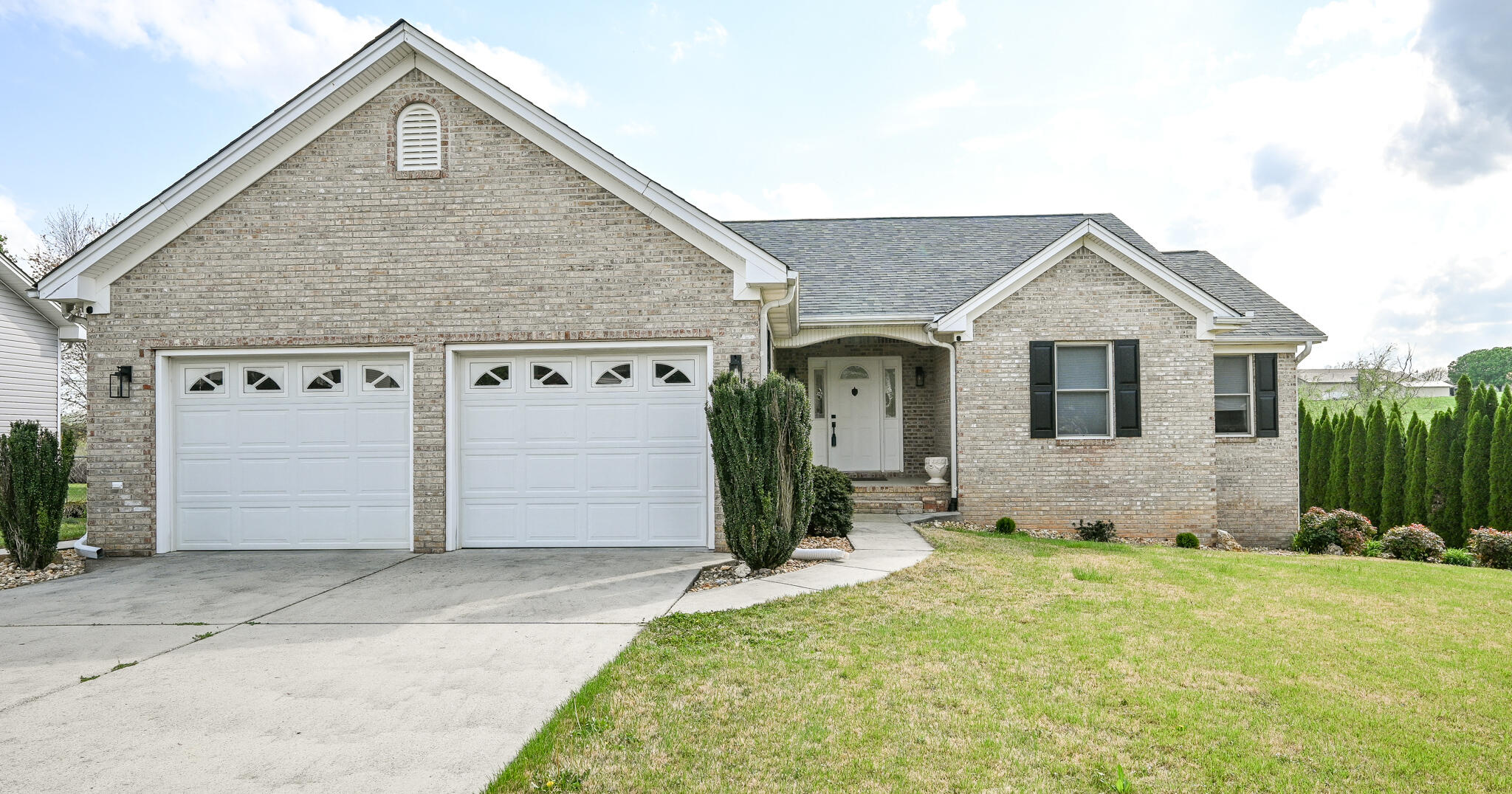202 Mulberry Lane, Cleveland, Tennessee image 2