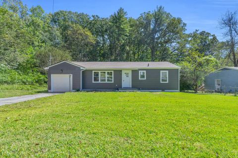 Photo of 3714 Thrushwood Drive, Chattanooga, TN 37415 (MLS # 1521302)