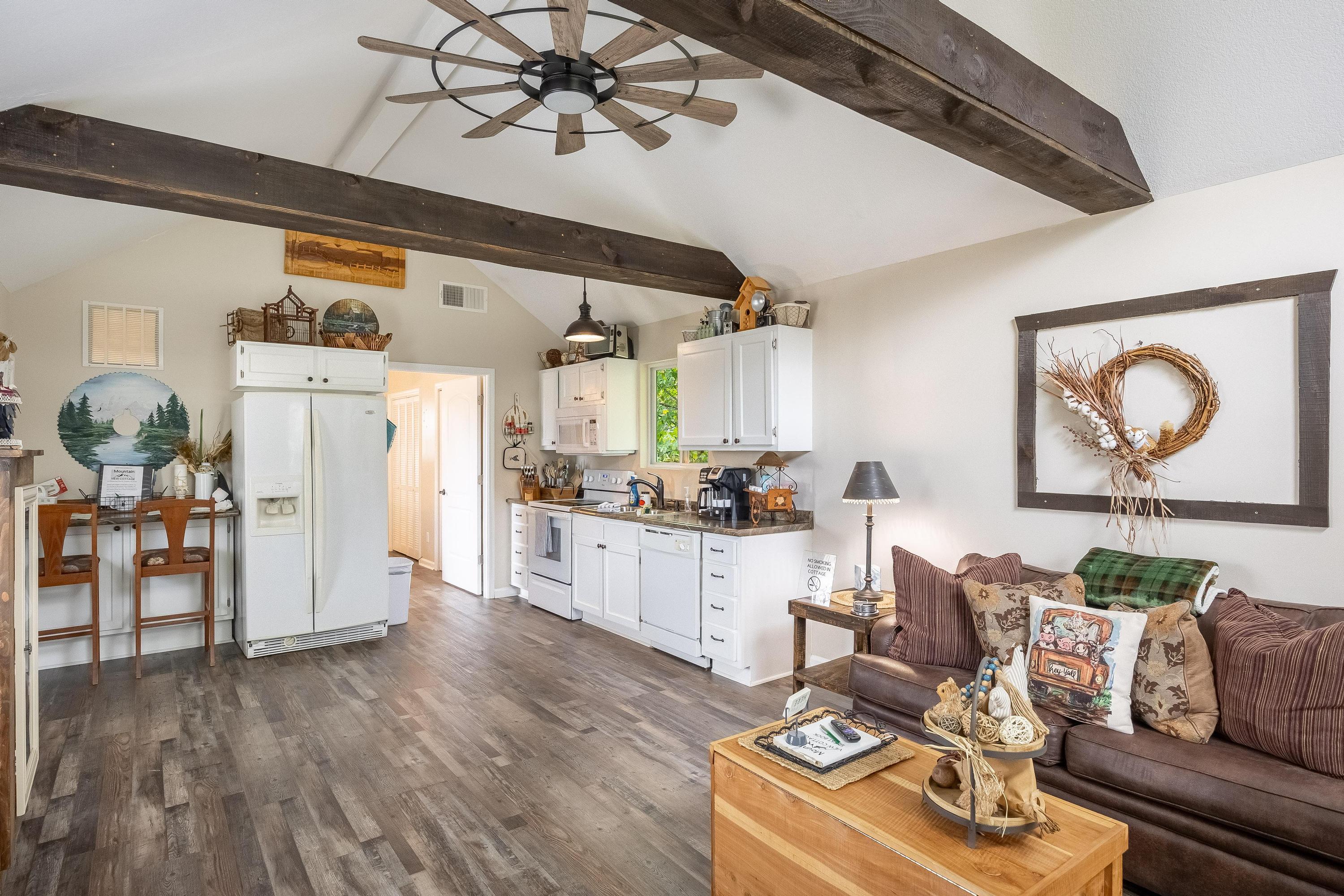 Trenton, Georgia 30752, United States, 5 Bedrooms Bedrooms, ,5 BathroomsBathrooms,Residential,Active,214862