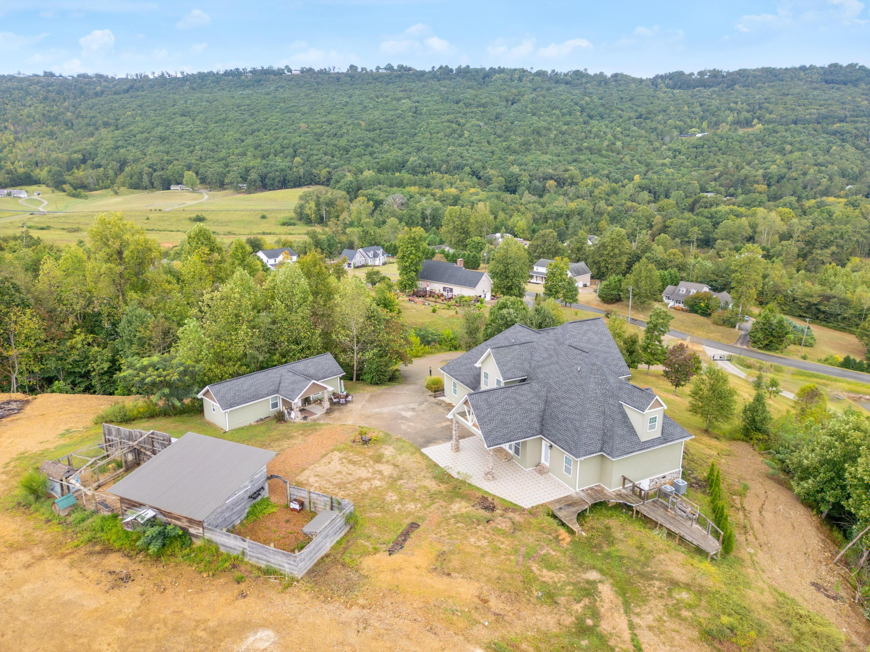 Trenton, Georgia 30752, United States, 5 Bedrooms Bedrooms, ,5 BathroomsBathrooms,Residential,Active,214862