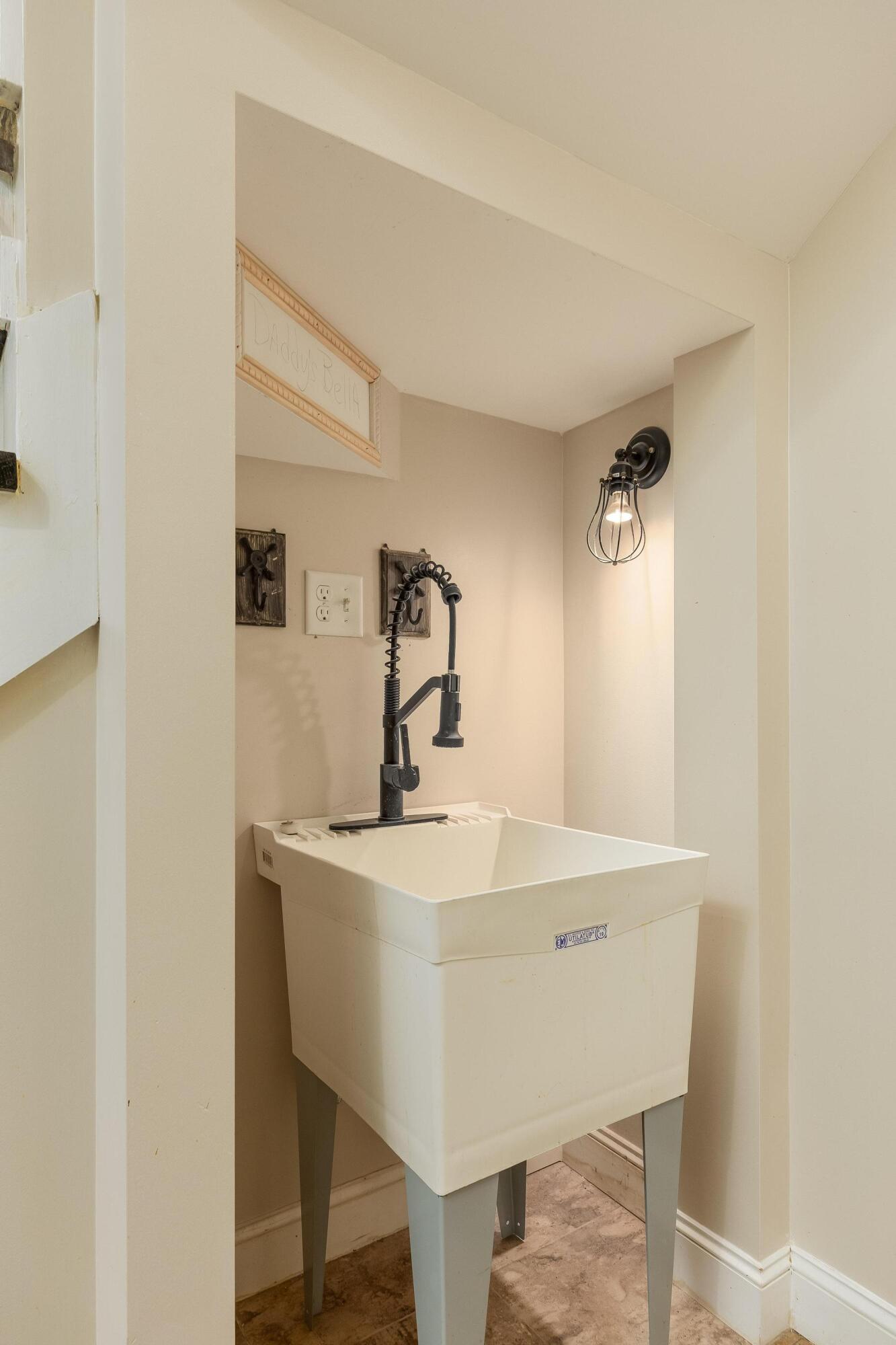 Trenton, Georgia 30752, United States, 5 Bedrooms Bedrooms, ,5 BathroomsBathrooms,Residential,Active,214862