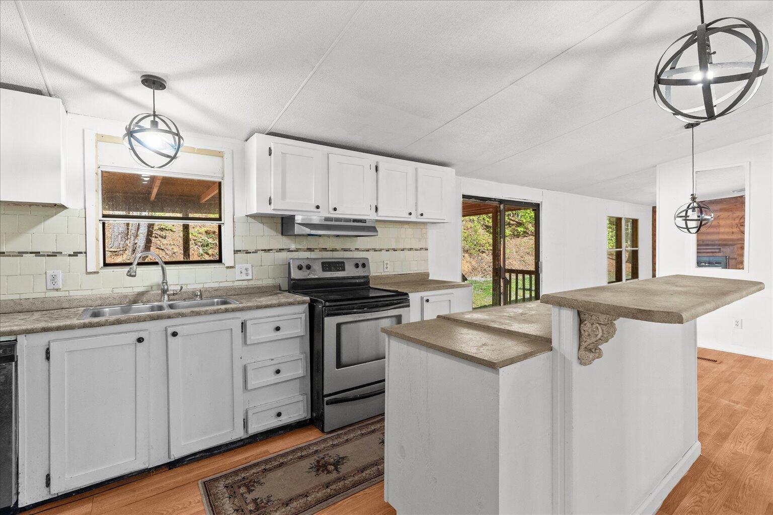 1198 Baker Circle, Tunnel Hill, Georgia image 3