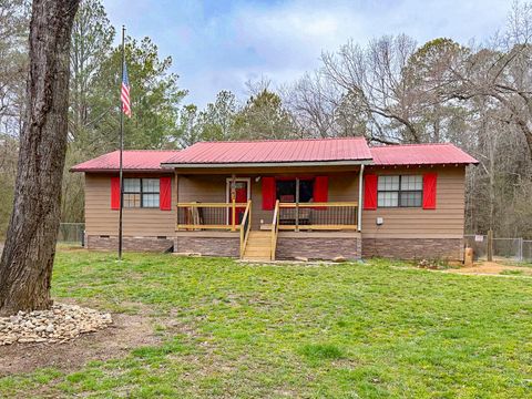 Photo of 147 Driftwood Lane, Old Fort, TN 37362 (MLS # 1528952)