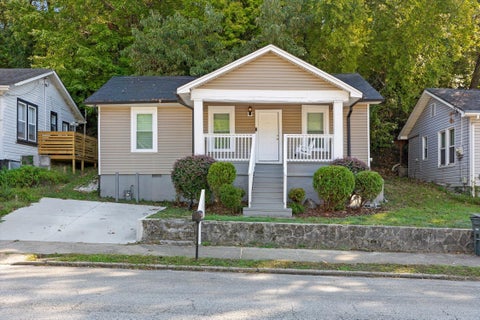 Photo of 1314 Hixson Pike, Chattanooga, TN 37405 (MLS # 1544735)