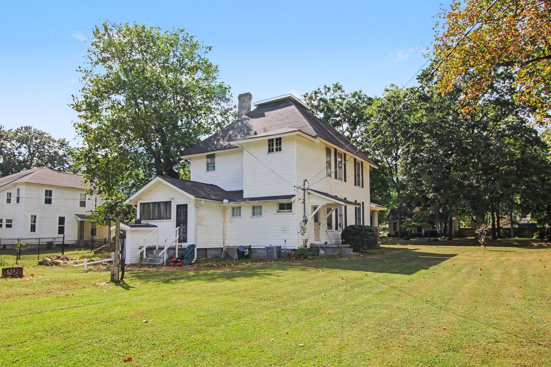 207 Magnolia Avenue