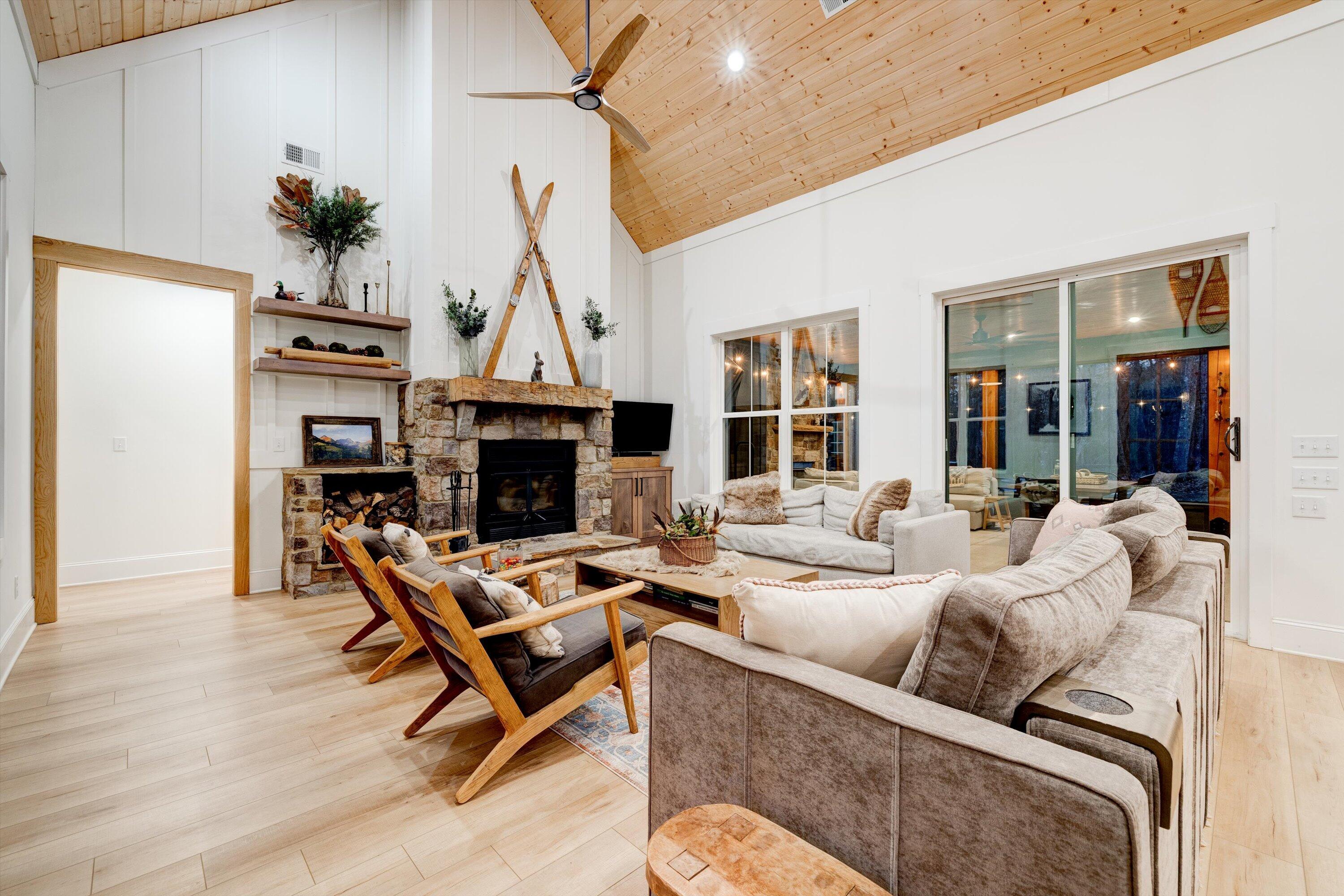 750 Lake Loop Road, Menlo, Georgia image 7