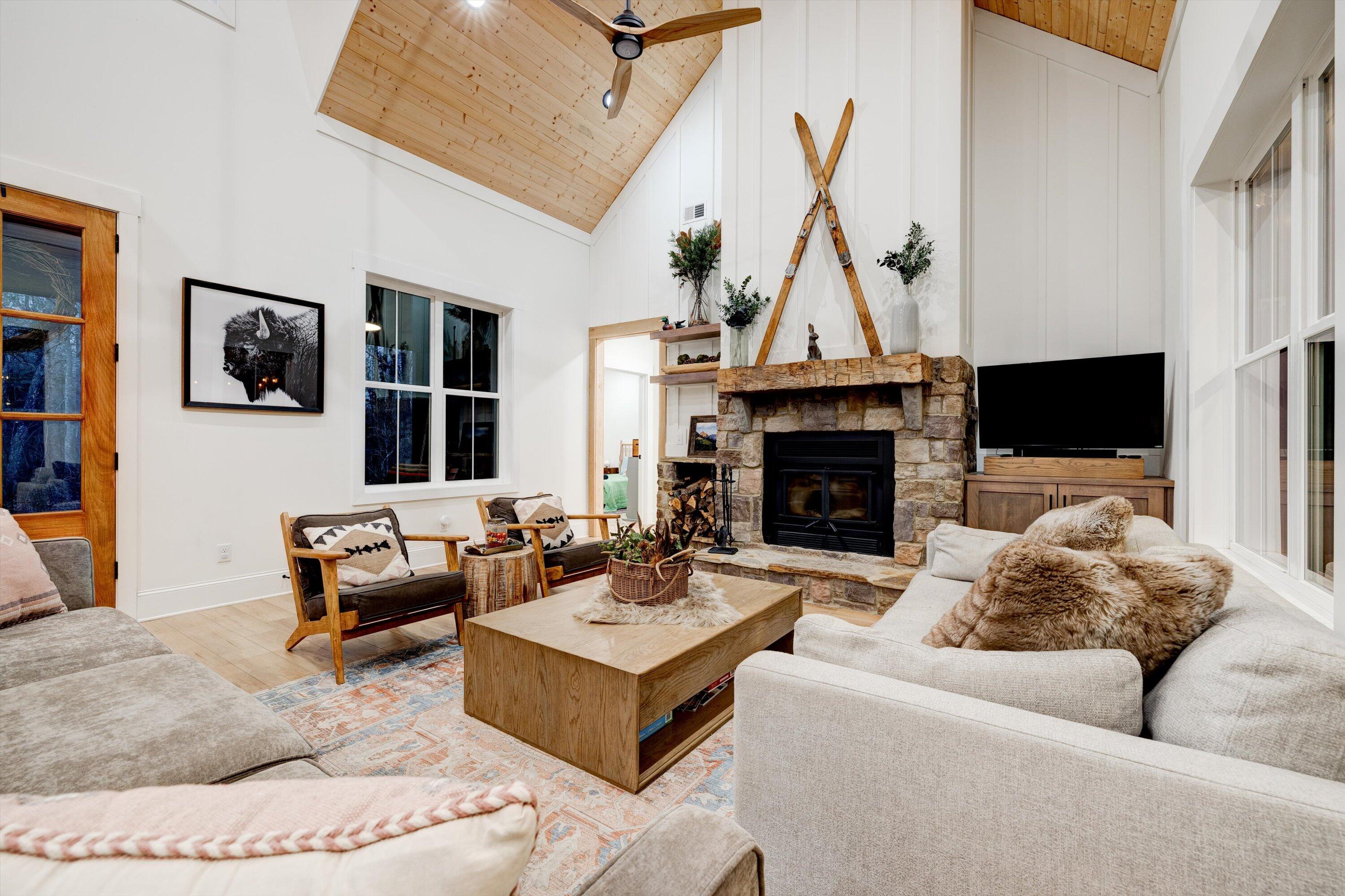 750 Lake Loop Road, Menlo, Georgia image 6