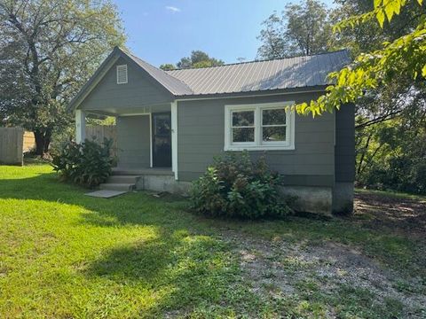 Photo of 57 N Circle Drive, Rossville, GA 30741 (MLS # 1520933)
