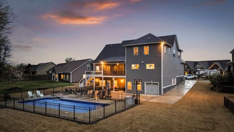 Homes For Sale - 8703 Skybrook Drive<br/> Ooltewah, TN 37363