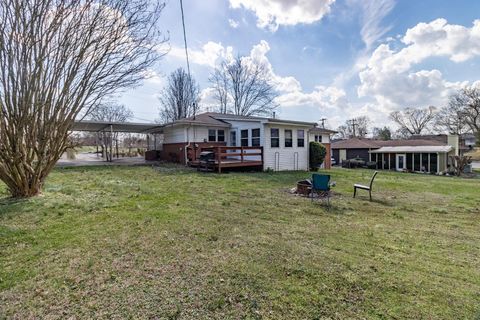 Tiny photo for 614 Elizabeth Street, Athens, TN 37303 (MLS # 1530054)