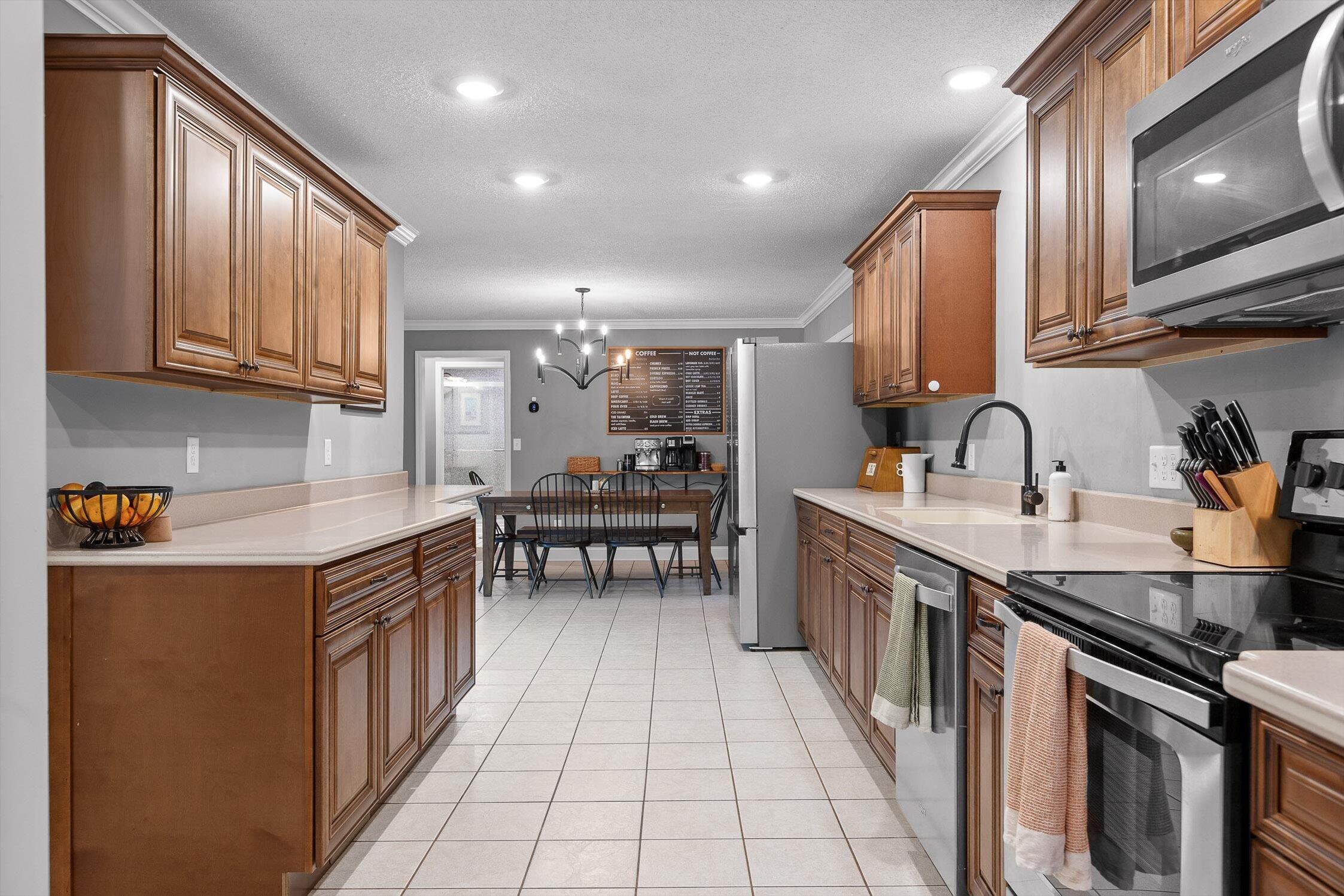 6 Montayne Drive, Rossville, Georgia image 14