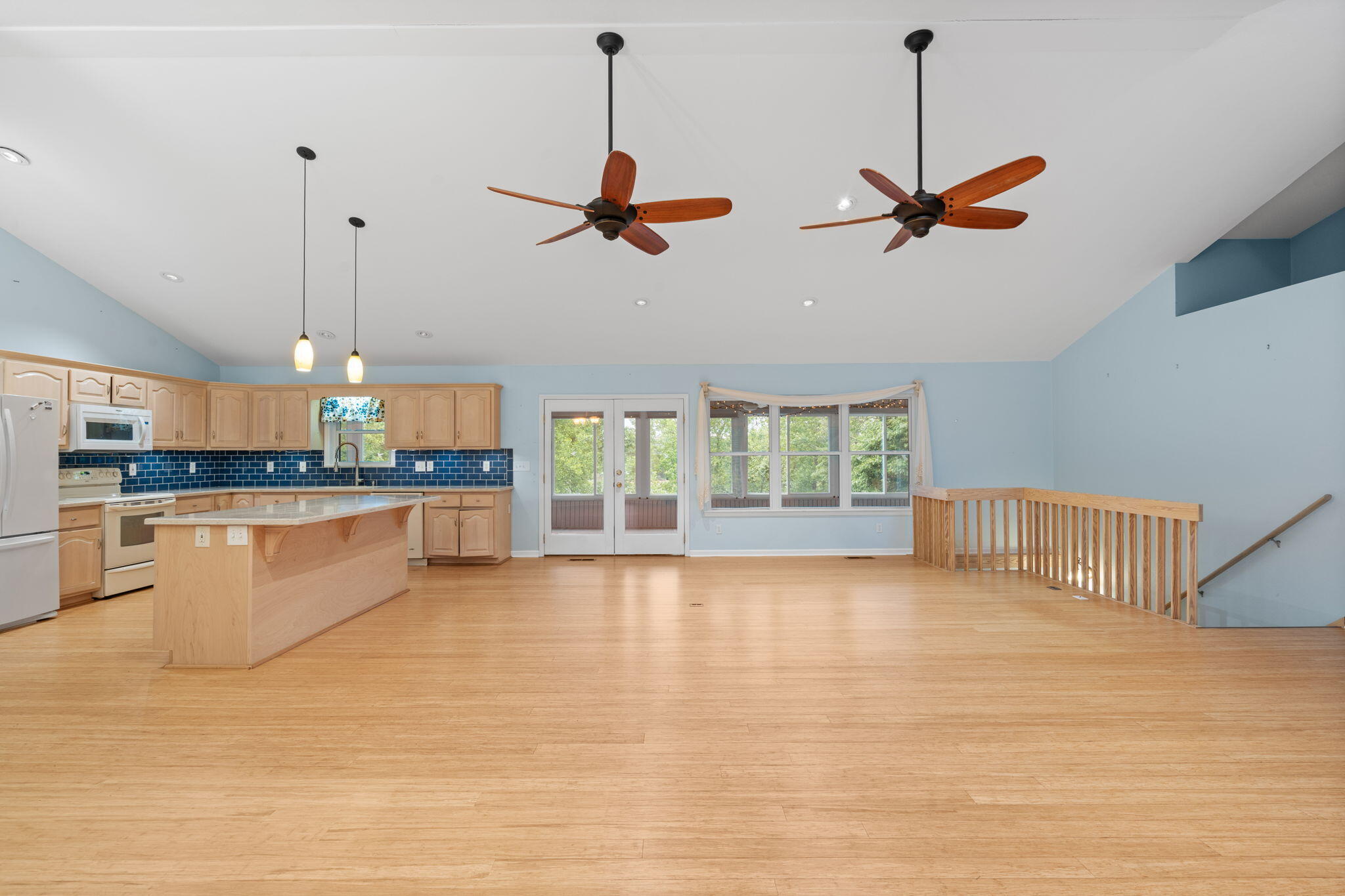 719 Lakehaven Circle