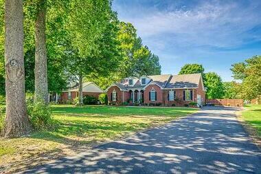 192 Ben La Drive, McMinnville, Tennessee image 1