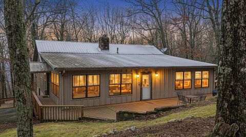 Photo of 73 County Road 66, Fort Payne, AL 35967 (MLS # 1525241)