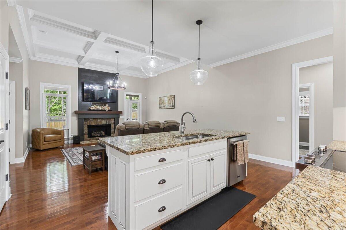 185 Everhart Drive NW