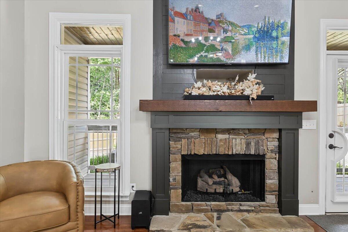 185 Everhart Drive NW