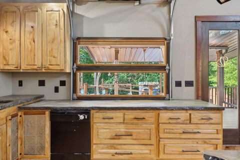 Tiny photo for 1014 Meroney Street, Chattanooga, TN 37405 (MLS # 1518059)