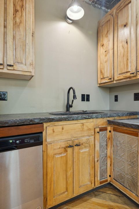 Tiny photo for 1014 Meroney Street, Chattanooga, TN 37405 (MLS # 1518059)