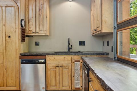 Tiny photo for 1014 Meroney Street, Chattanooga, TN 37405 (MLS # 1518059)