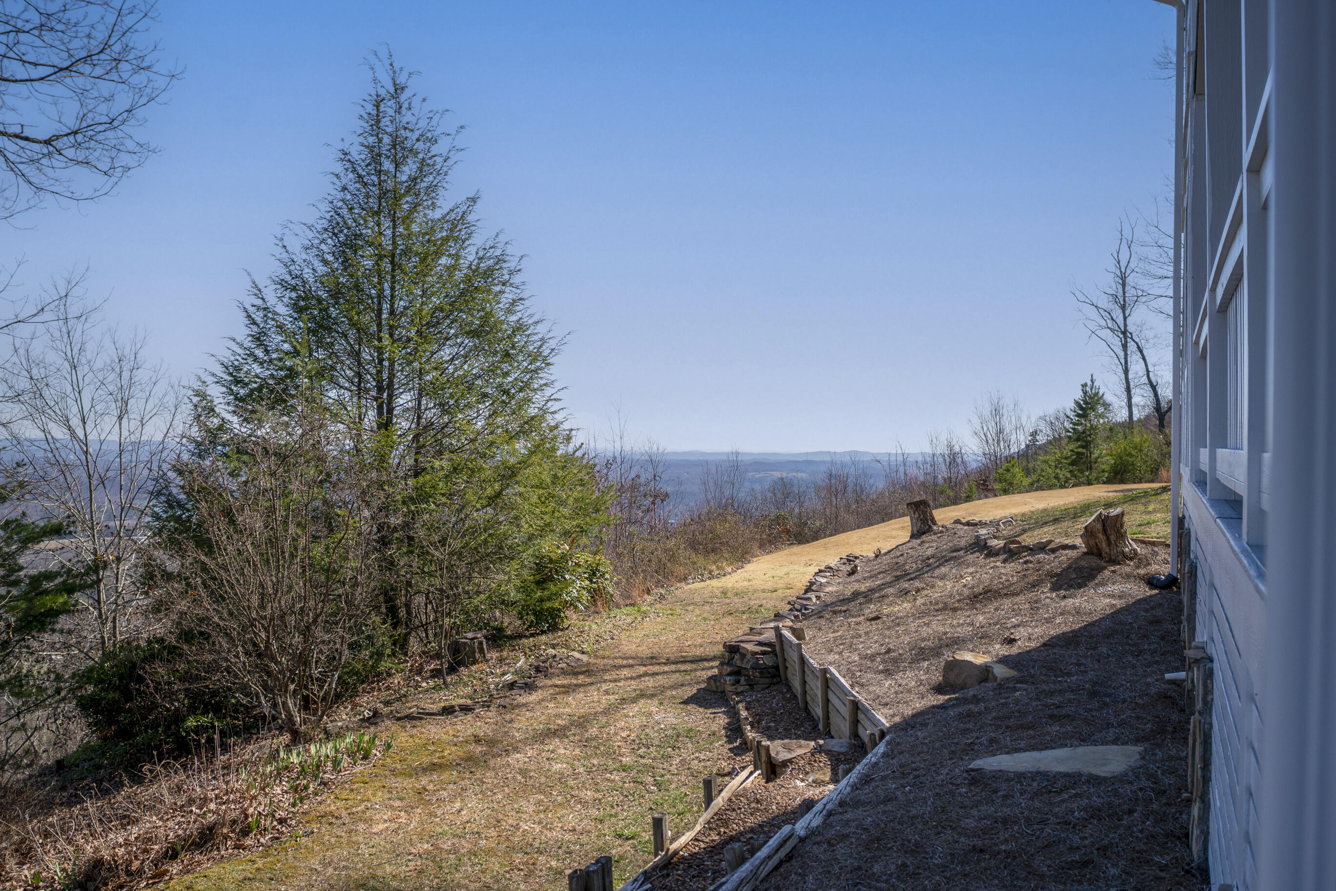 12128 Laurbrow Road, Soddy Daisy, Tennessee image 49