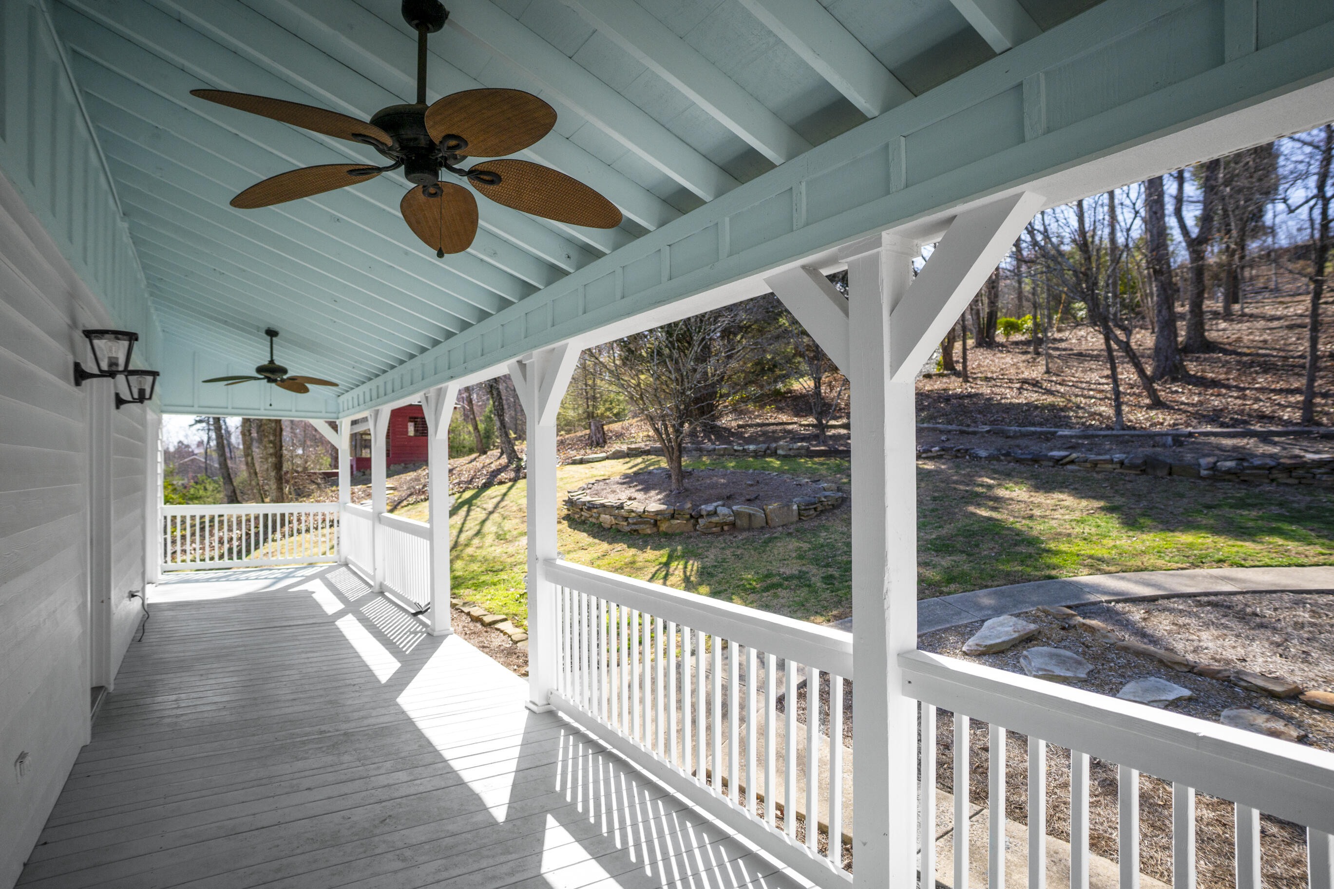 12128 Laurbrow Road, Soddy Daisy, Tennessee image 9