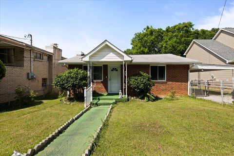 Photo of 6113 Fisk Avenue, Chattanooga, TN 37421 (MLS # 1535146)