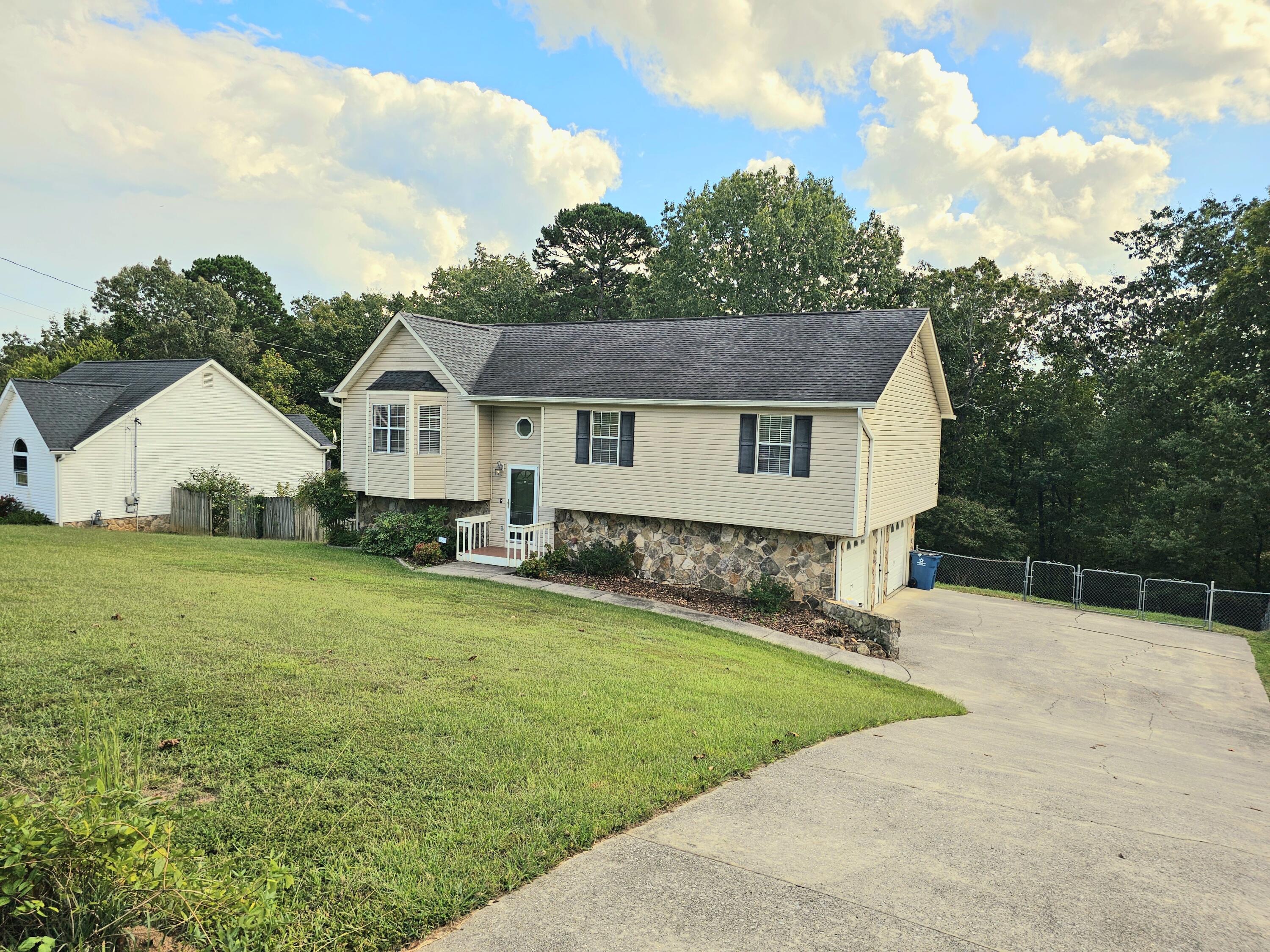 325 Glenda Lane