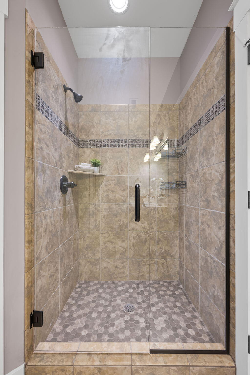 8665 Seven Lakes Drive, Ooltewah, Tennessee image 25