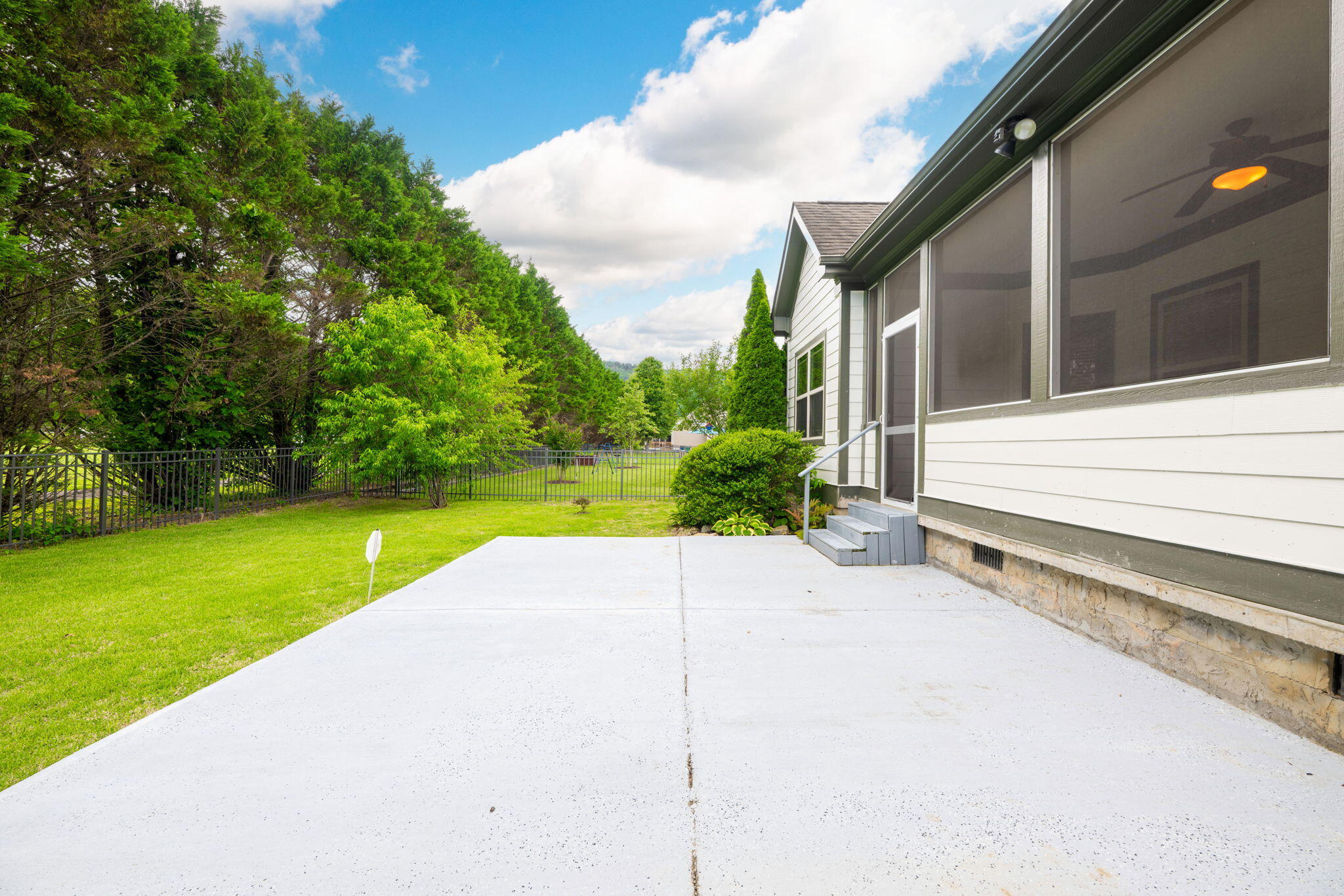 8665 Seven Lakes Drive, Ooltewah, Tennessee image 41