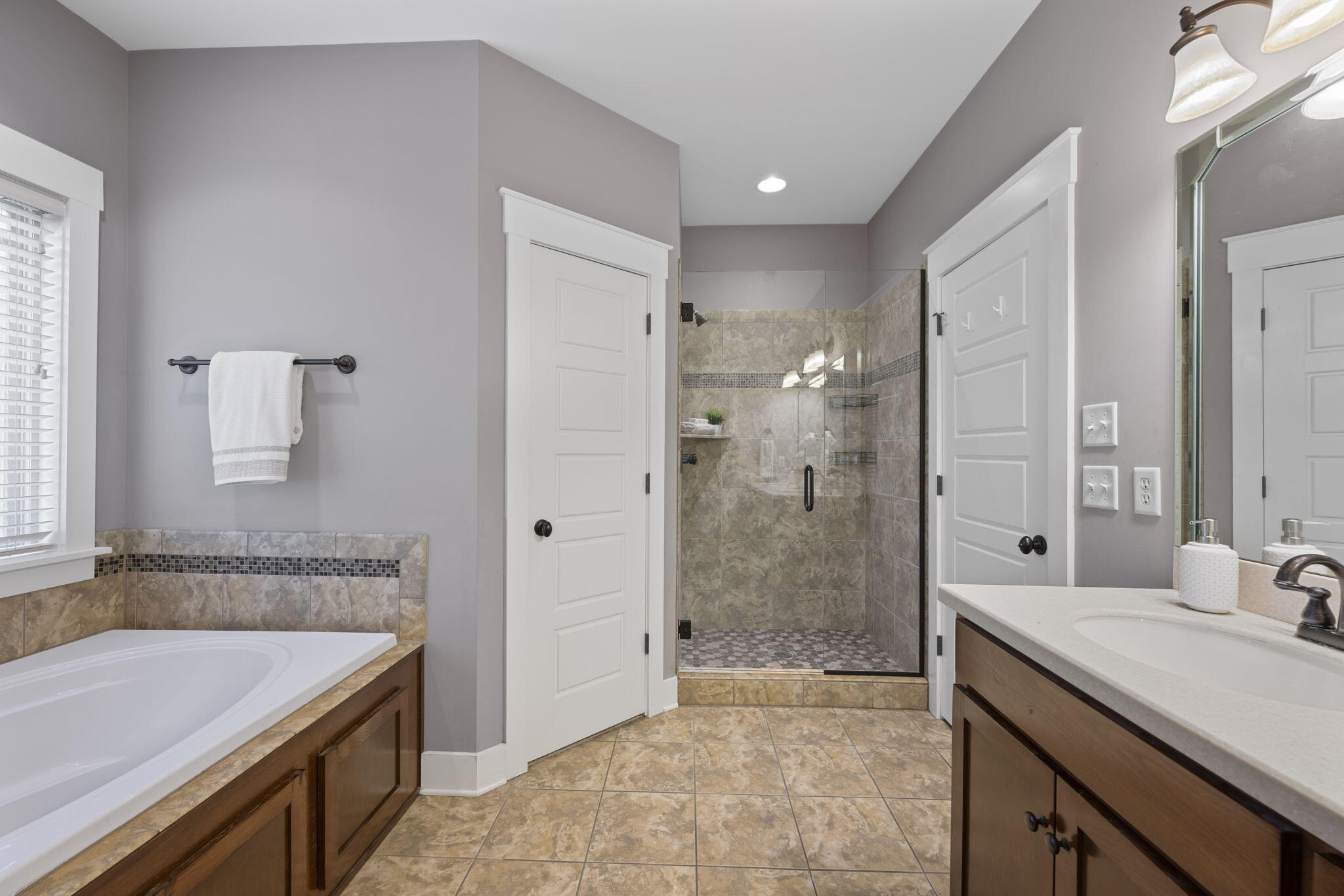 8665 Seven Lakes Drive, Ooltewah, Tennessee image 24
