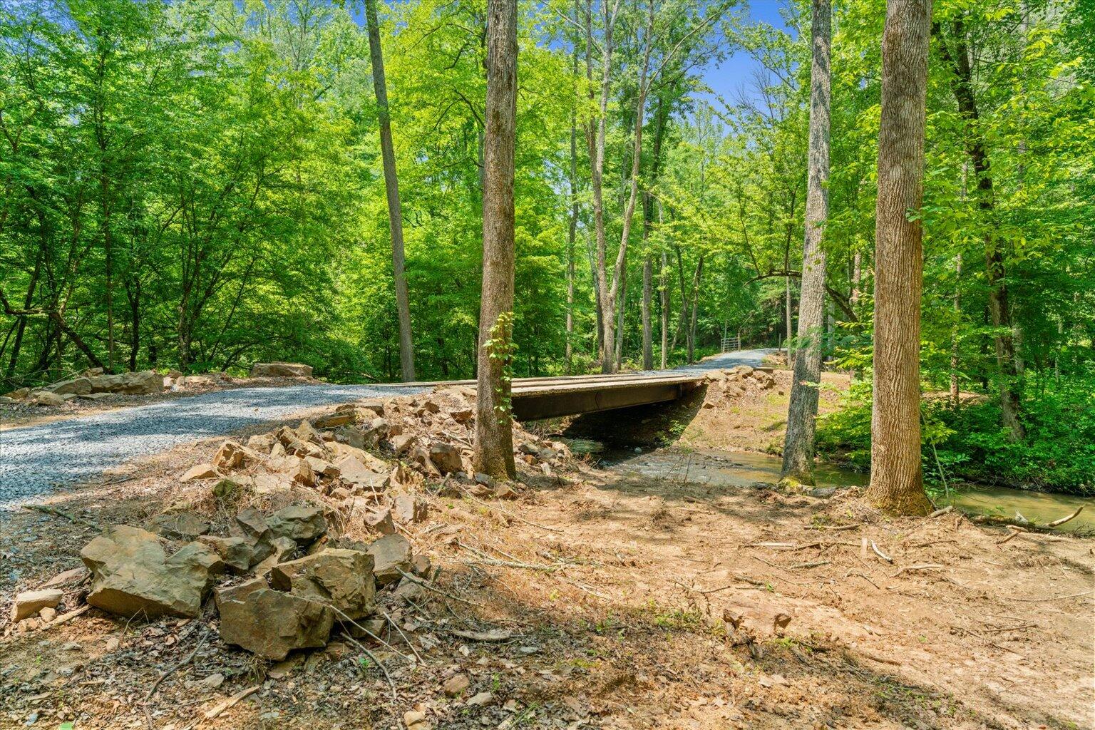 00 Houston Valley Road