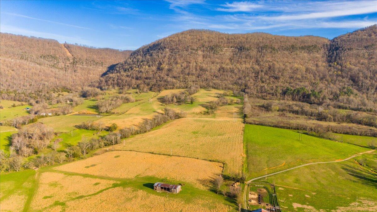 11414 Upper East Valley Road, Pikeville, Tennessee image 6
