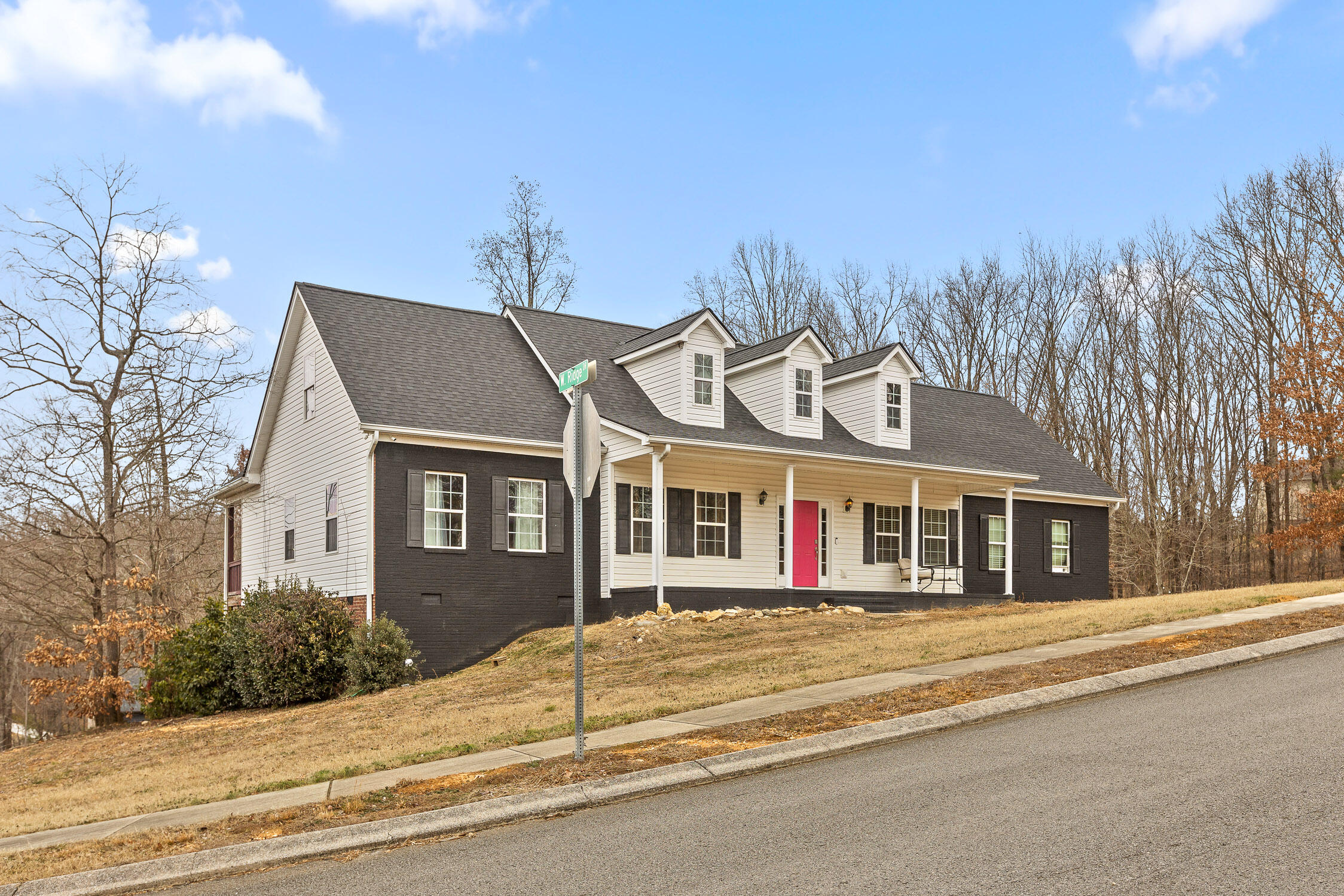 1040 S Ridge Drive, Dalton, Georgia image 2