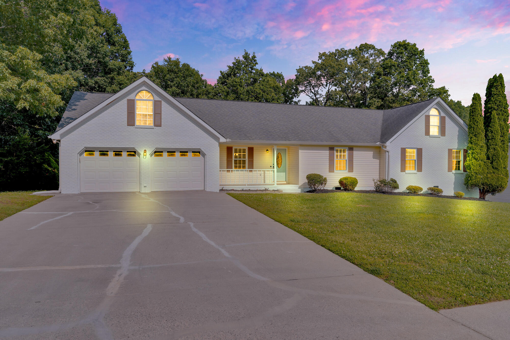 656 Blue Bird Lane, Ringgold, Georgia image 1