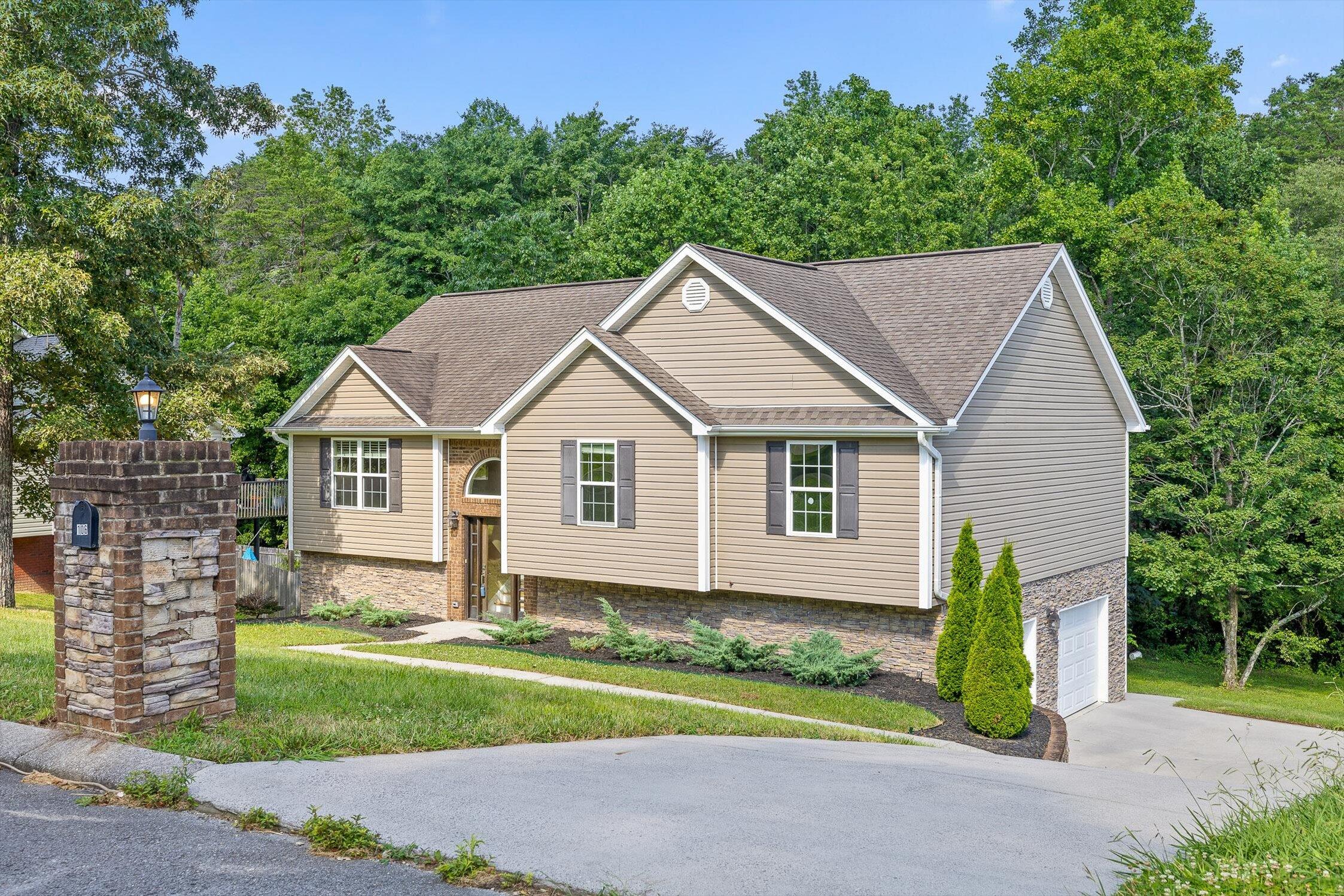 106 Clear Creek Road