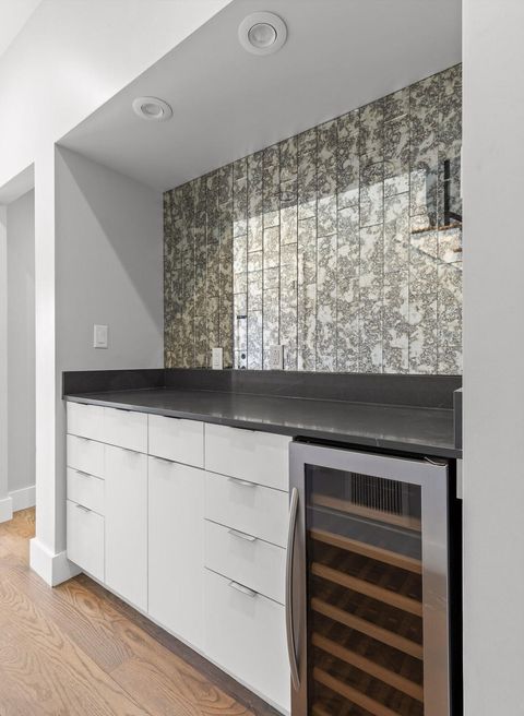 Tiny photo for 157 Woodland Avenue, Chattanooga, TN 37405 (MLS # 1526487)